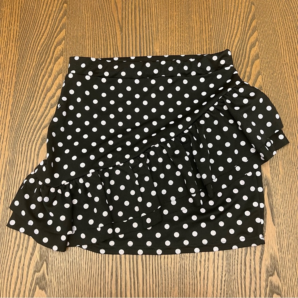 BOOHOO | Black and White Polka Dot Mini Skirt